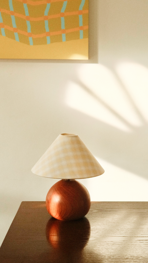 Chestnut Lamp in Cherry (Butter Yellow)
